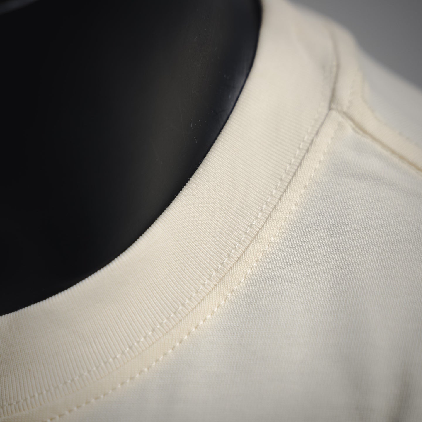 Guc 25ss embroidered t-shirt