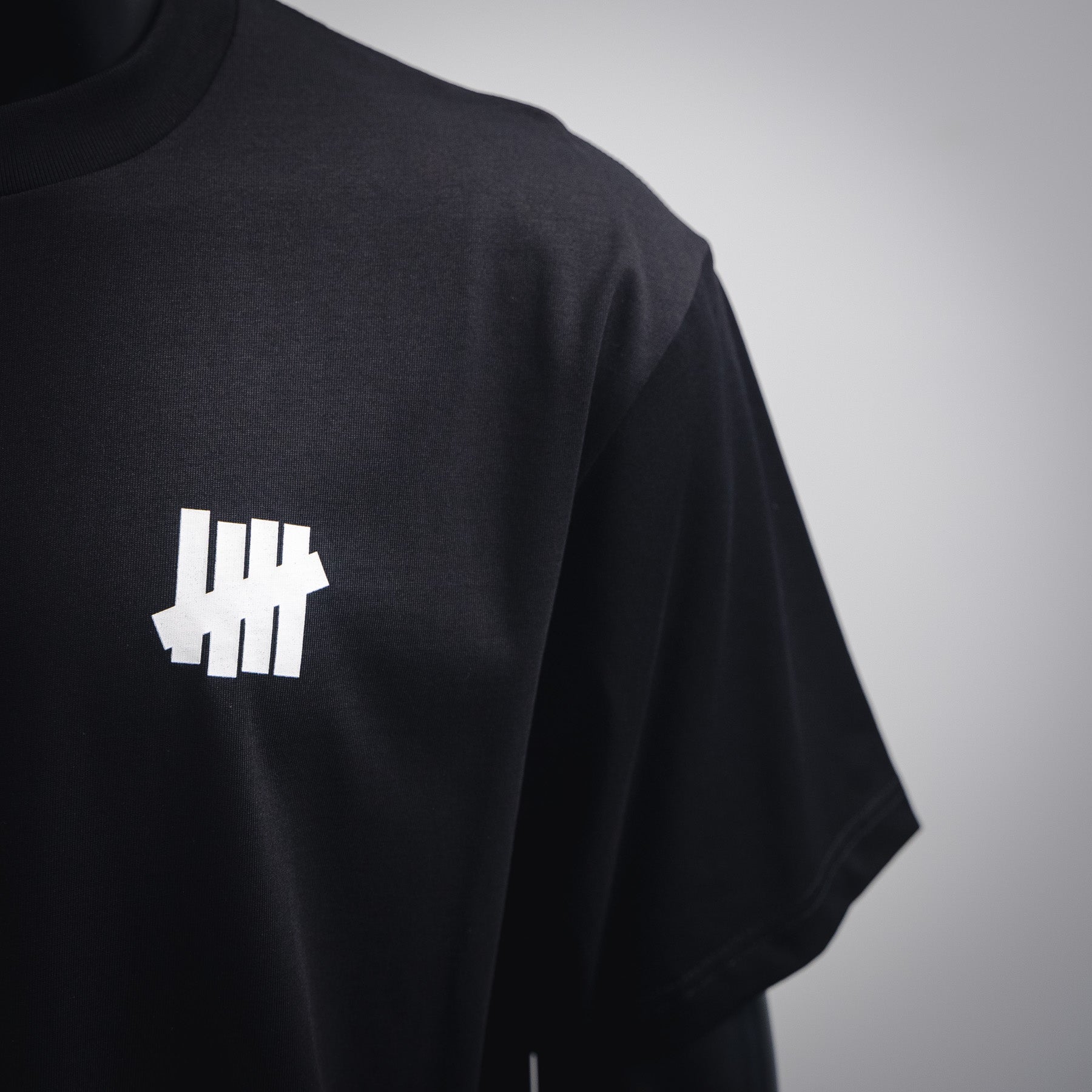 Und 25ss print t-shirt