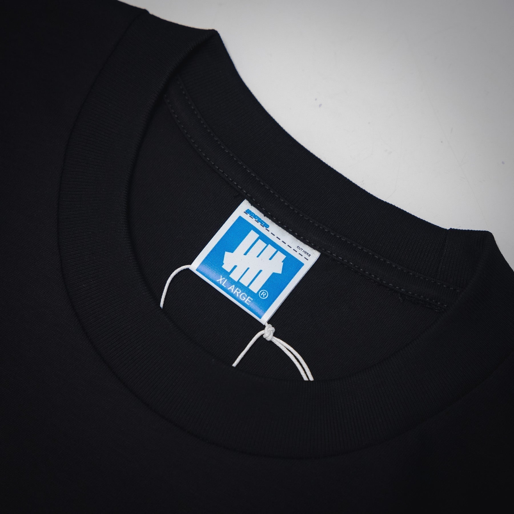 Und 25ss print t-shirt