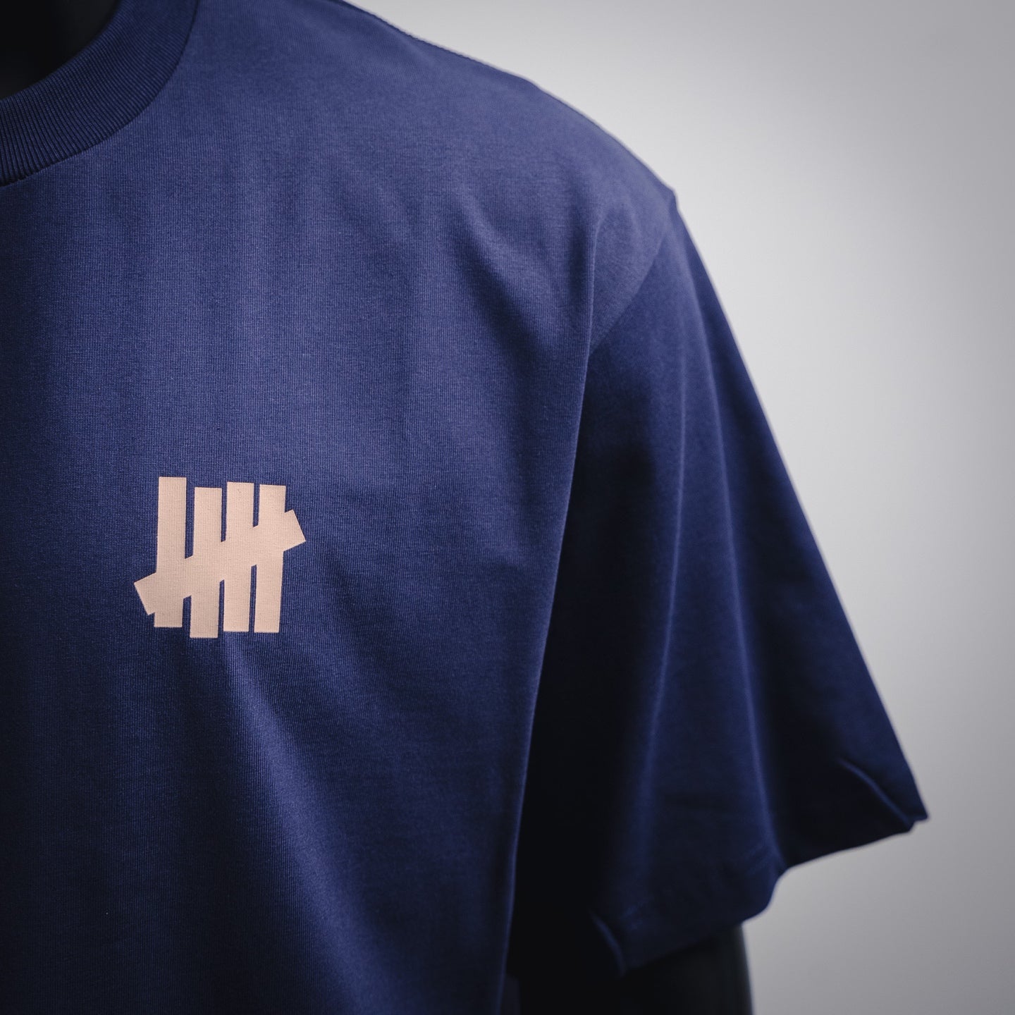 Und 25ss print t-shirt