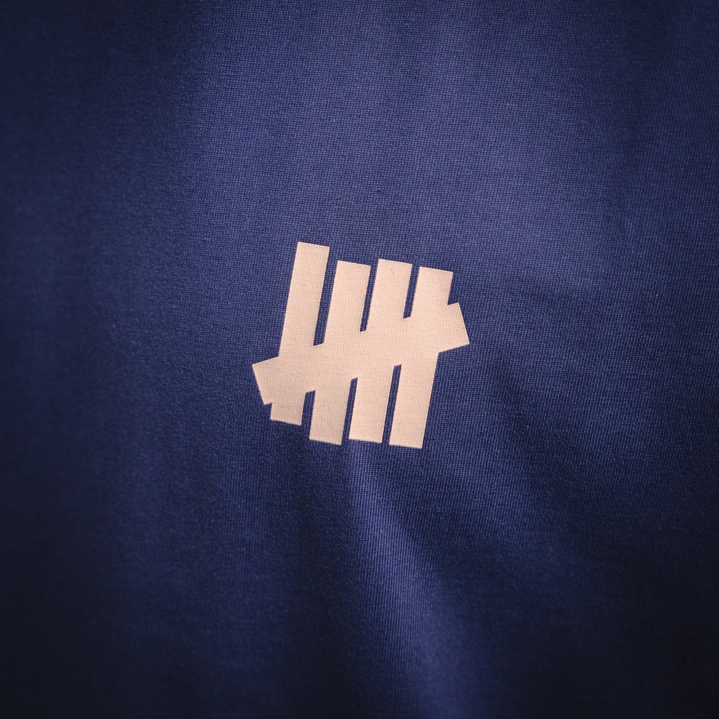 Und 25ss print t-shirt