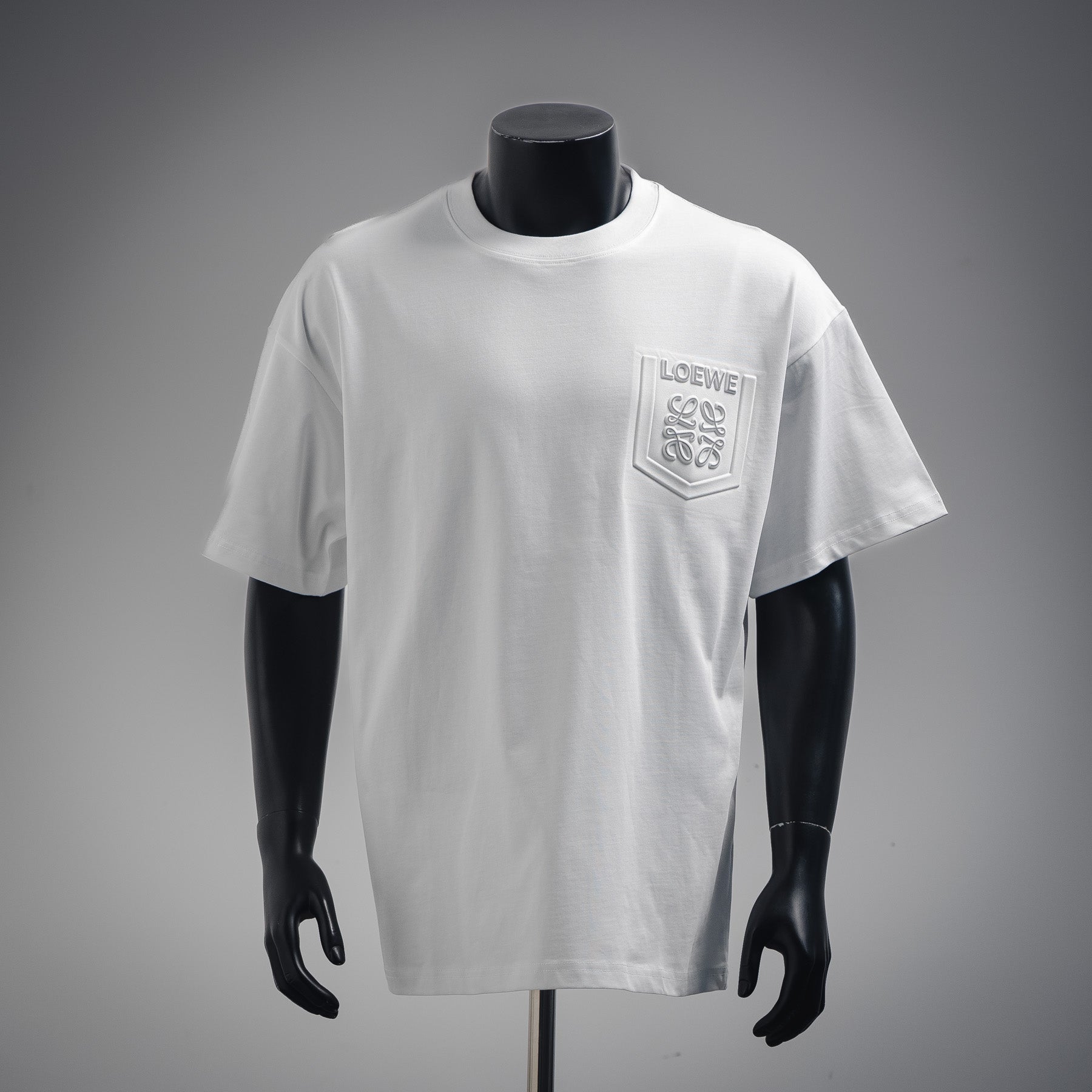 Loe 25ss embossed t-shirt