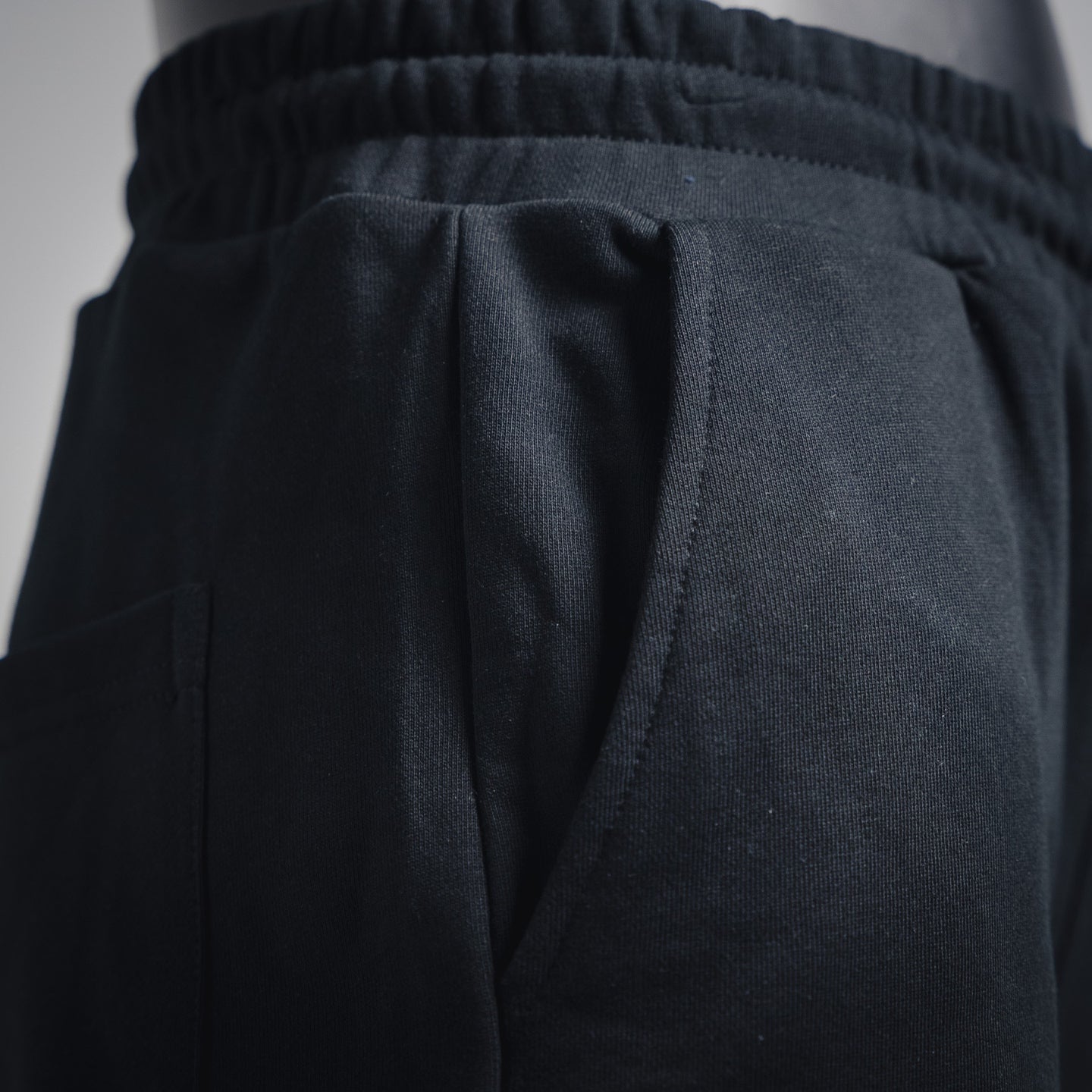 Fend 25ss embroidered short