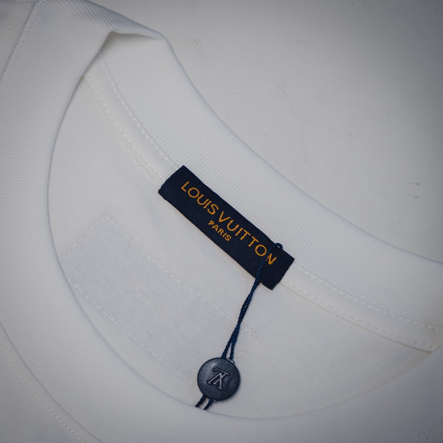 Louis 25ss embroidered t-shirt