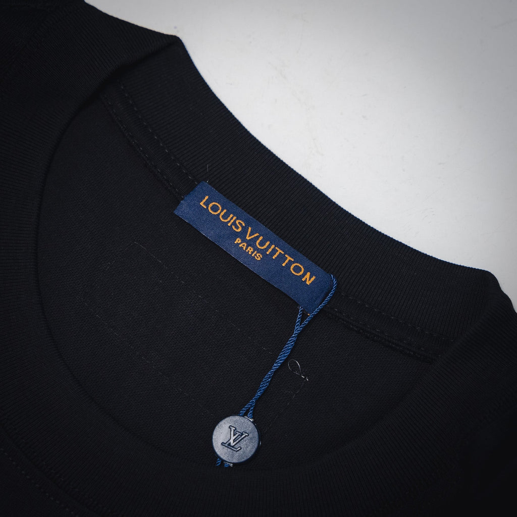 Louis 25ss embroidered t-shirt