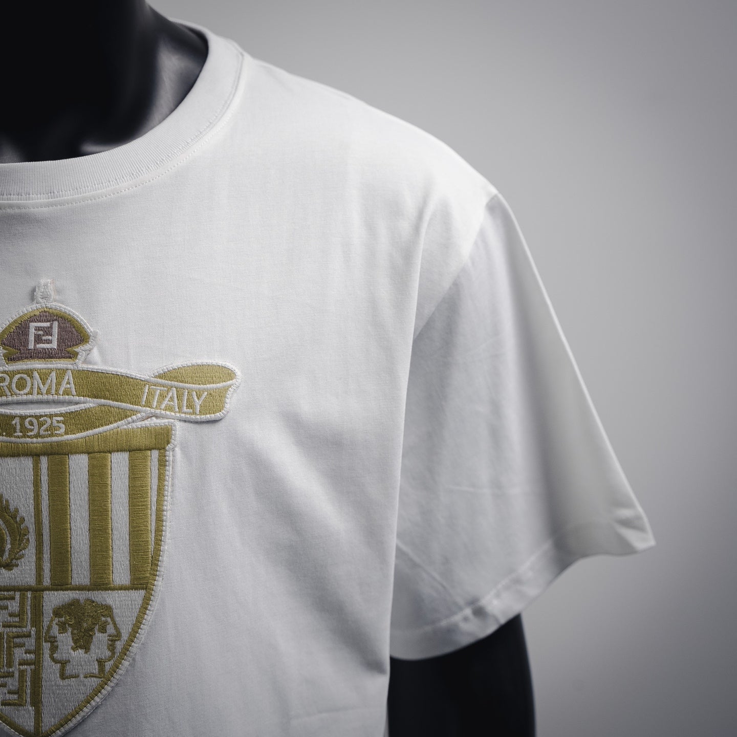 Fen 25ss embroidered t-shirt