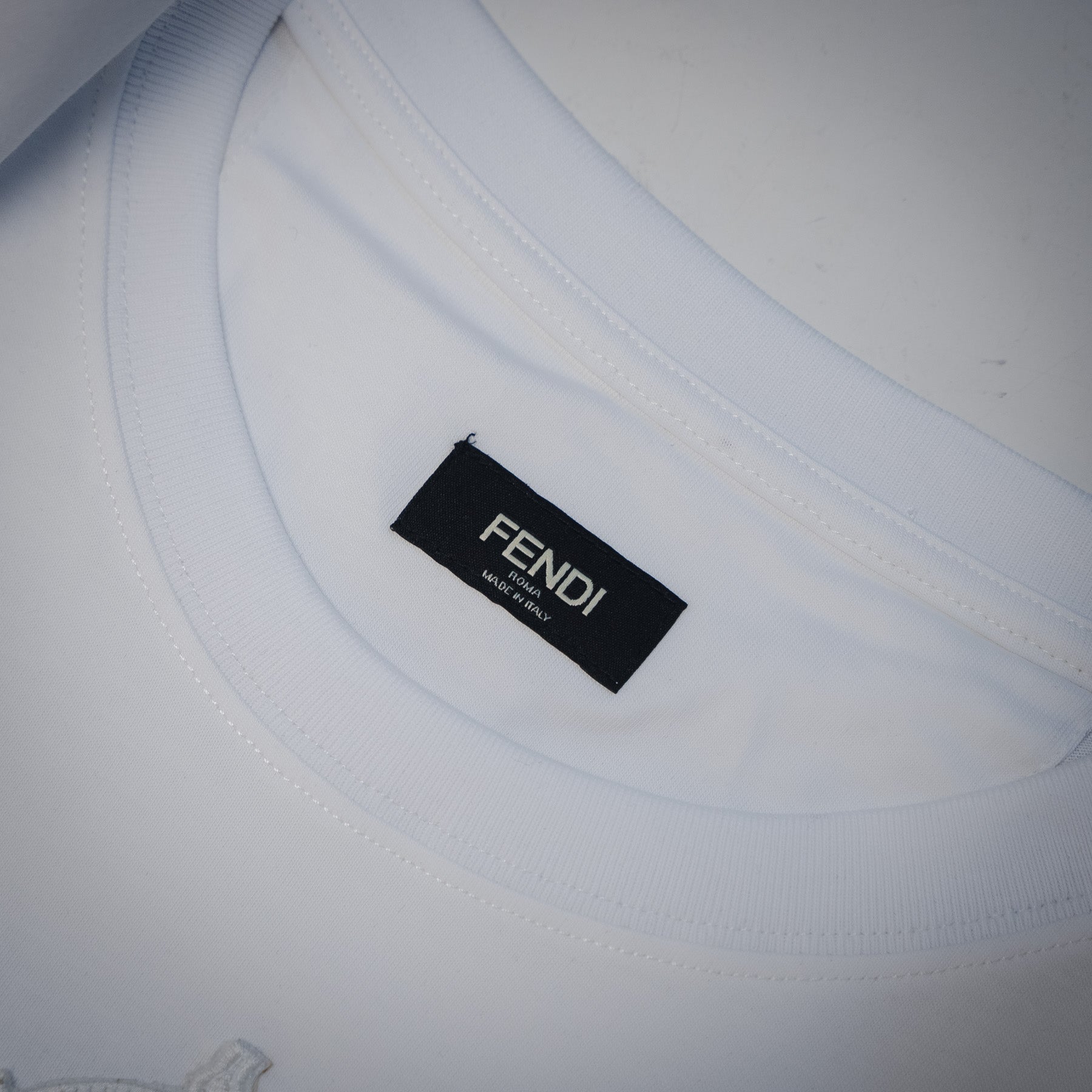 Fen 25ss embroidered t-shirt