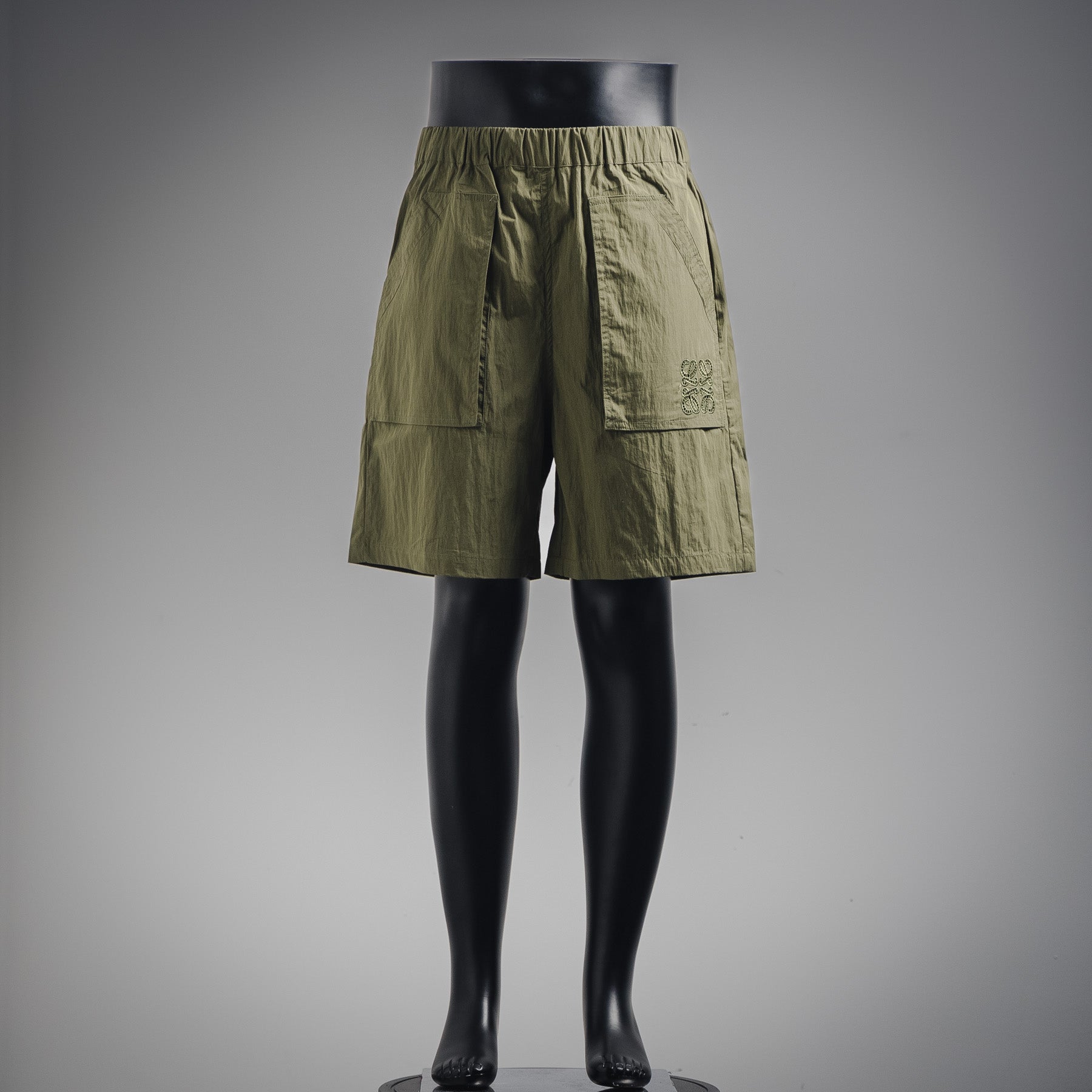 Loe 25ss embroidered short