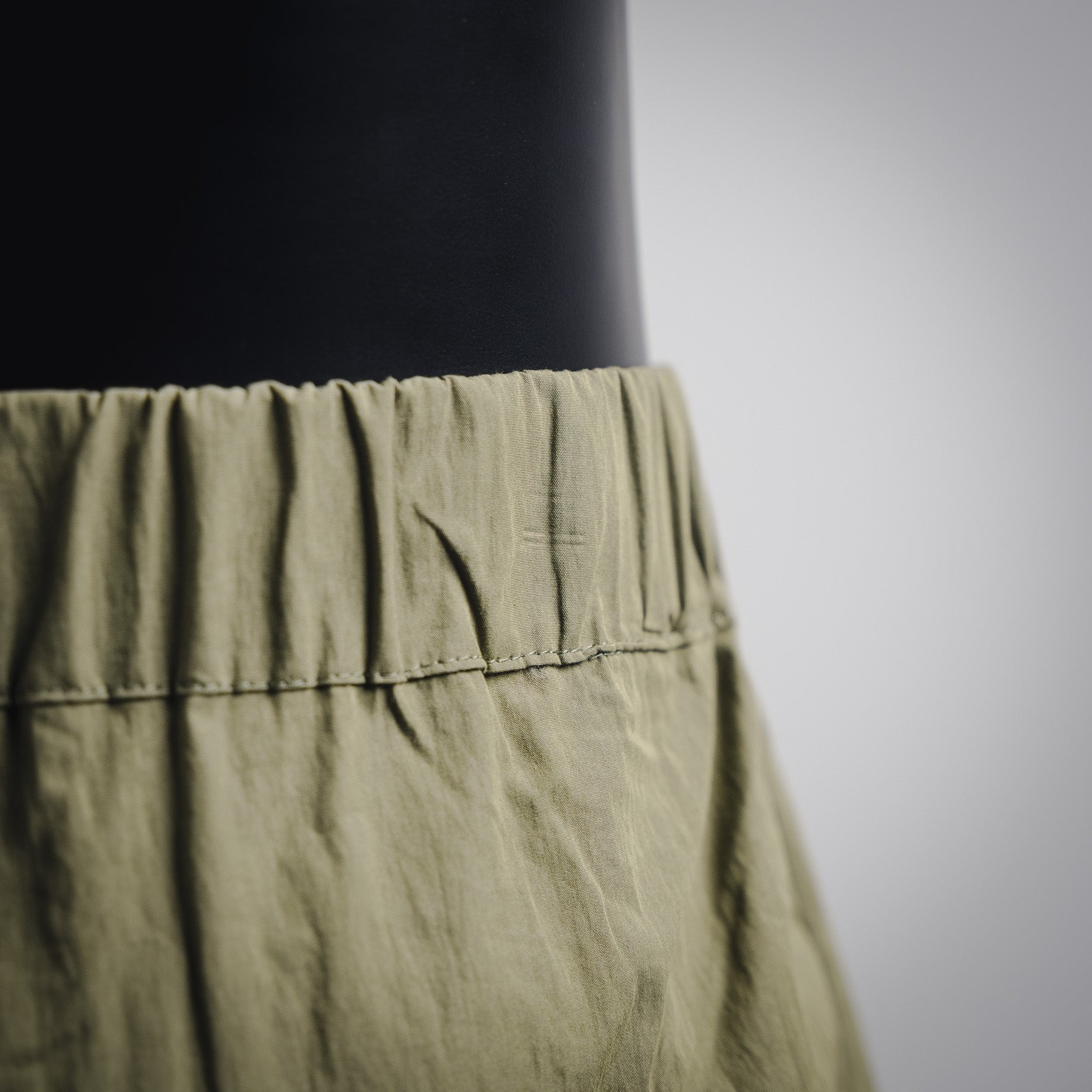 Loe 25ss embroidered short