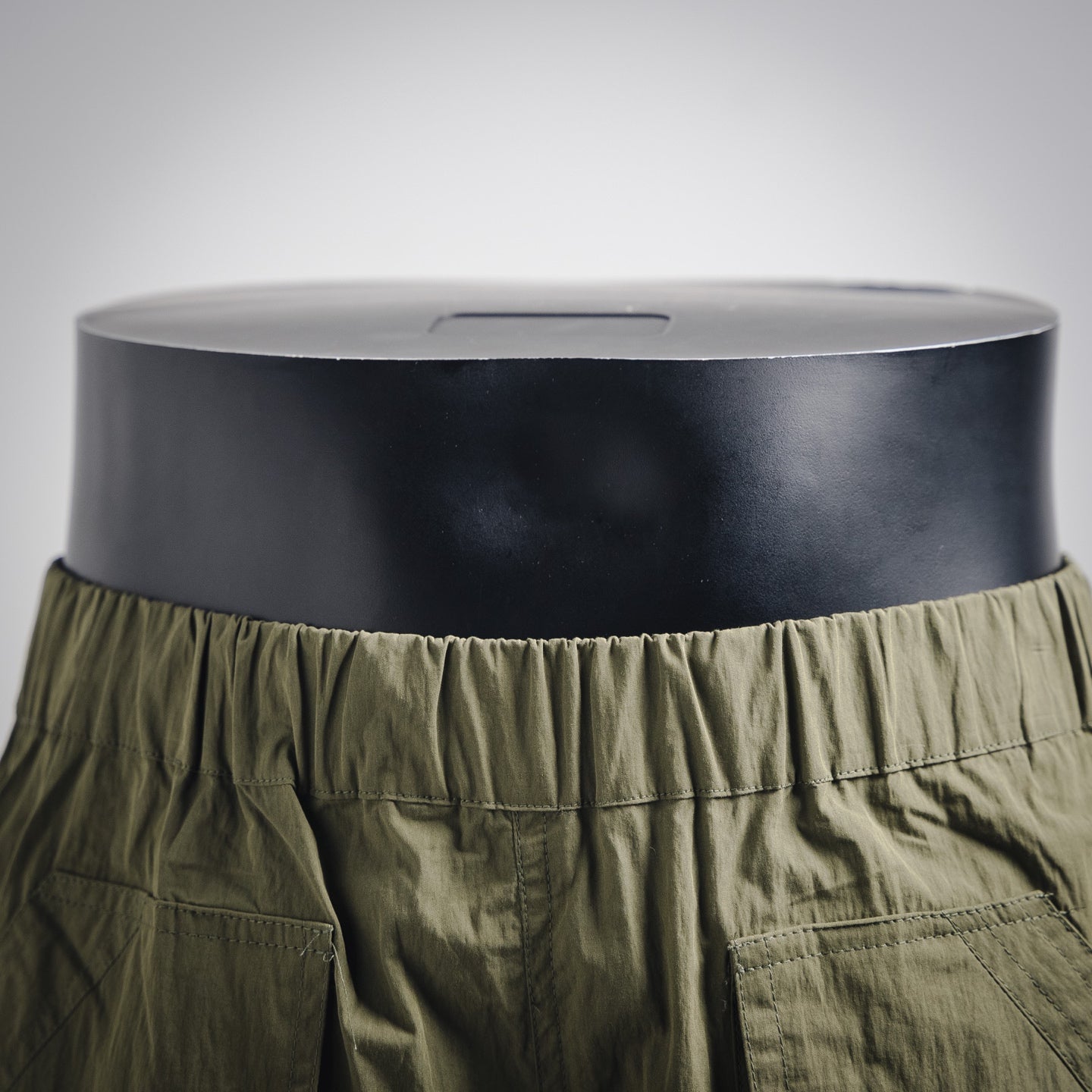 Loe 25ss embroidered short