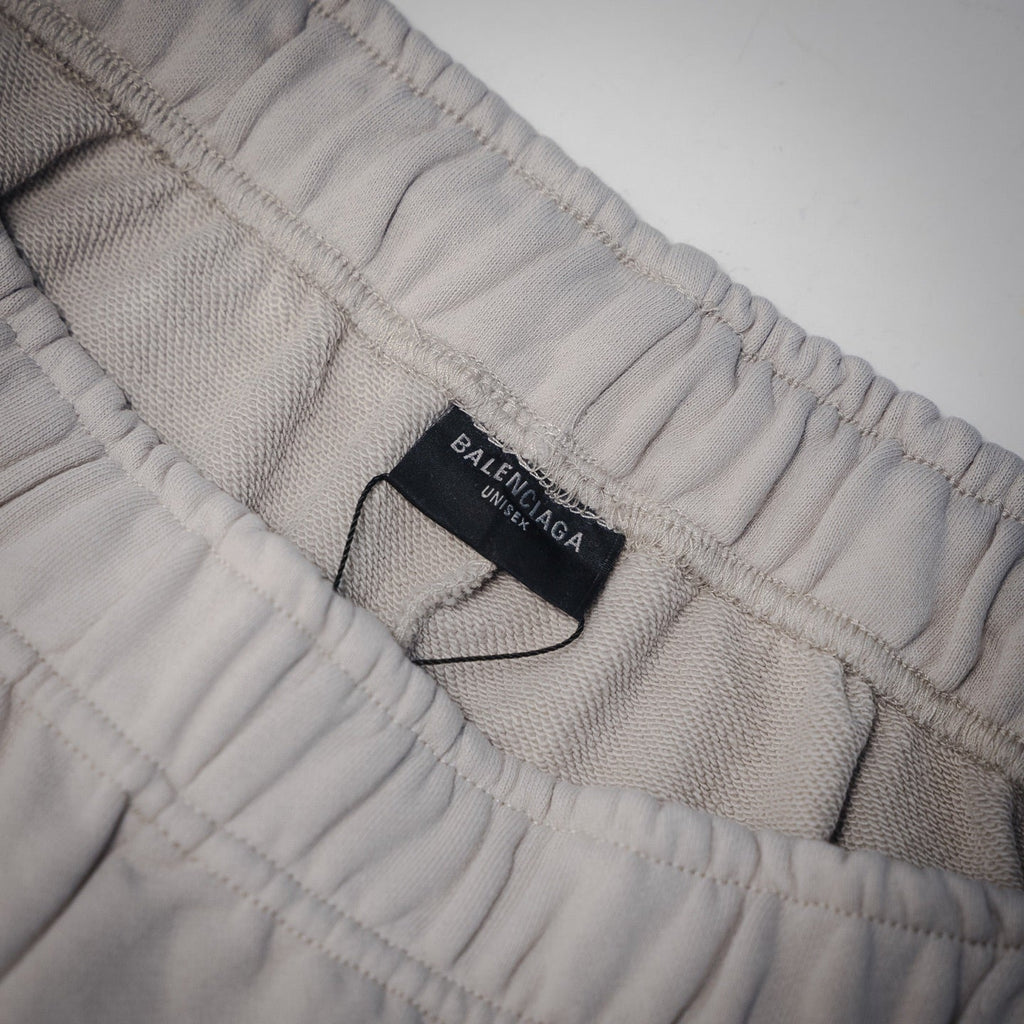 Balen 25ss embroidered short