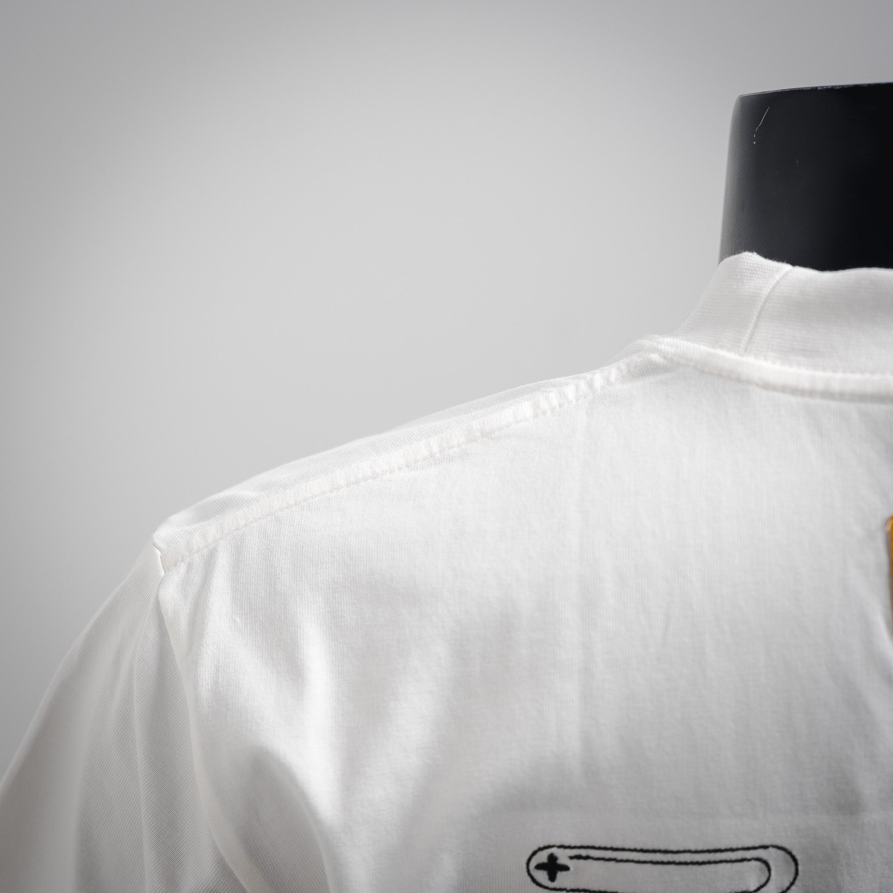 Louis 25ss embroidered t-shirt