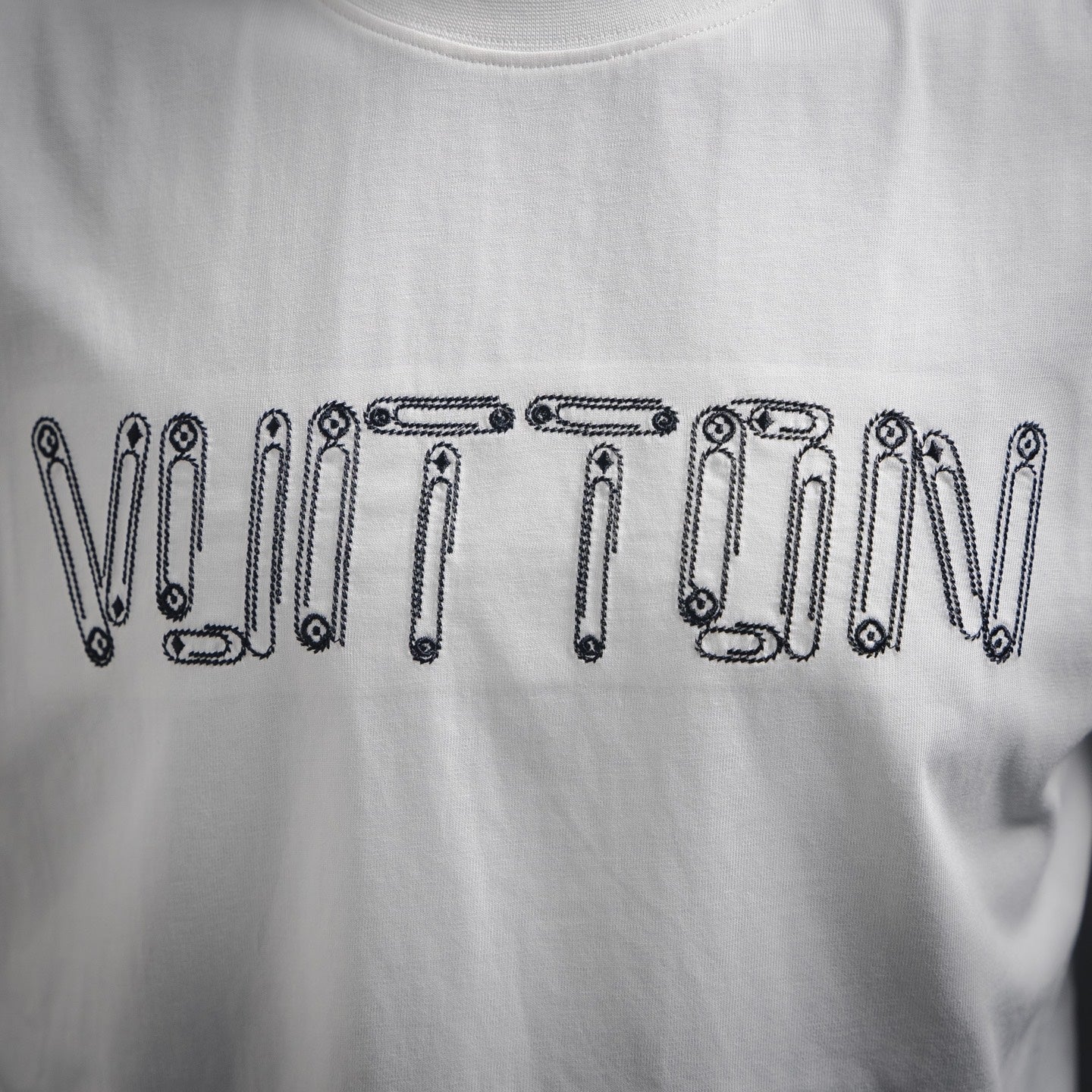 Louis 25ss embroidered t-shirt