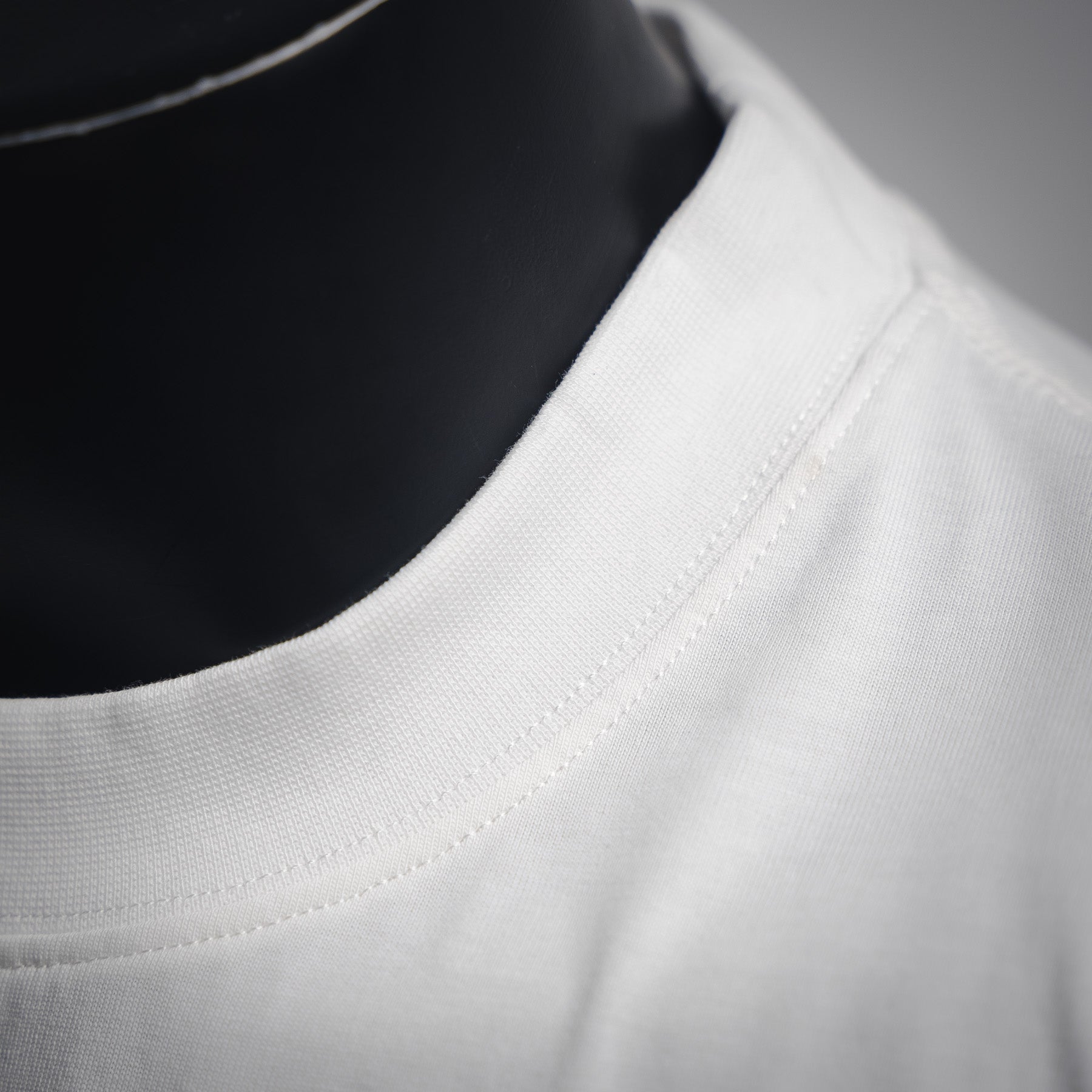 Louis 25ss embroidered t-shirt