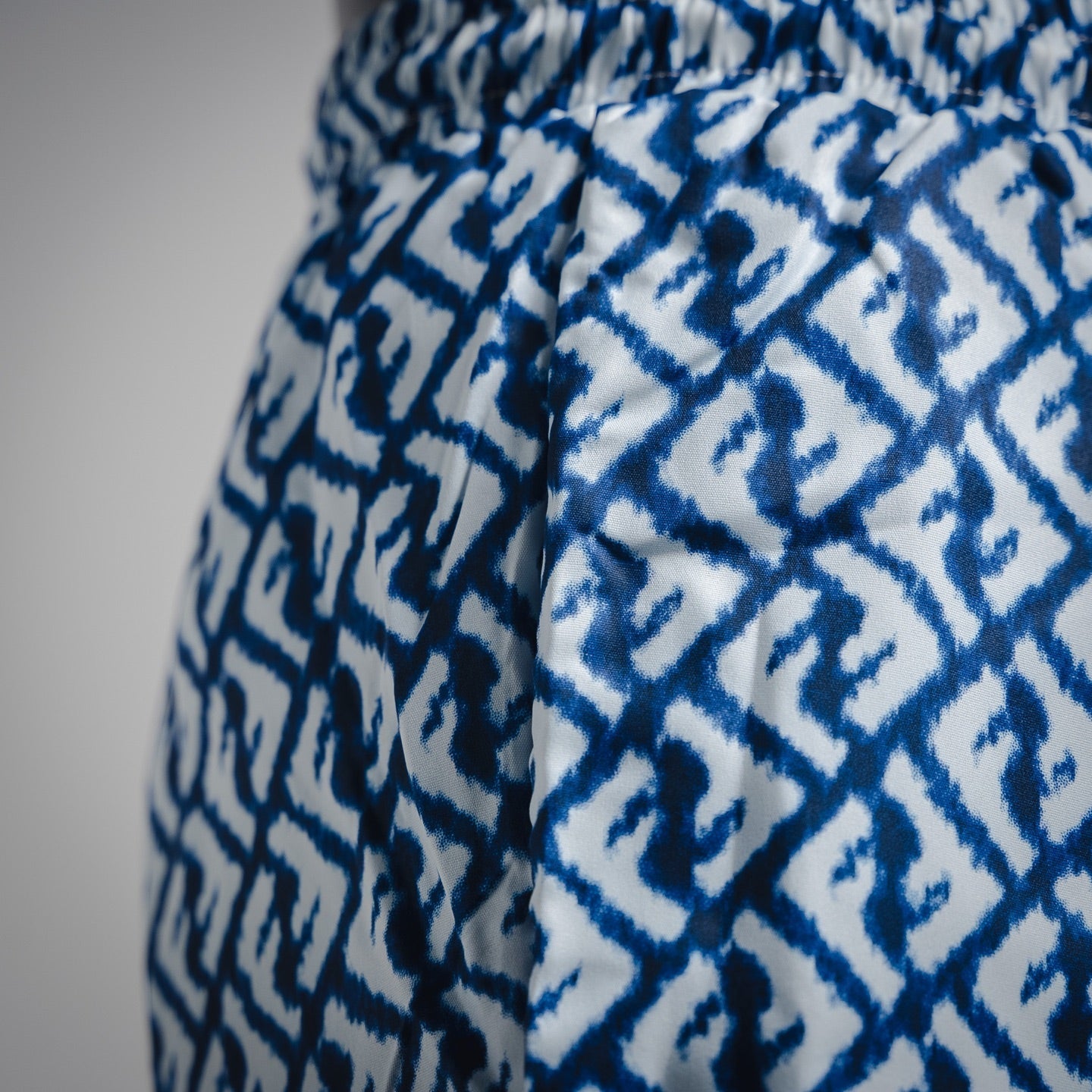 Fend 25ss print short