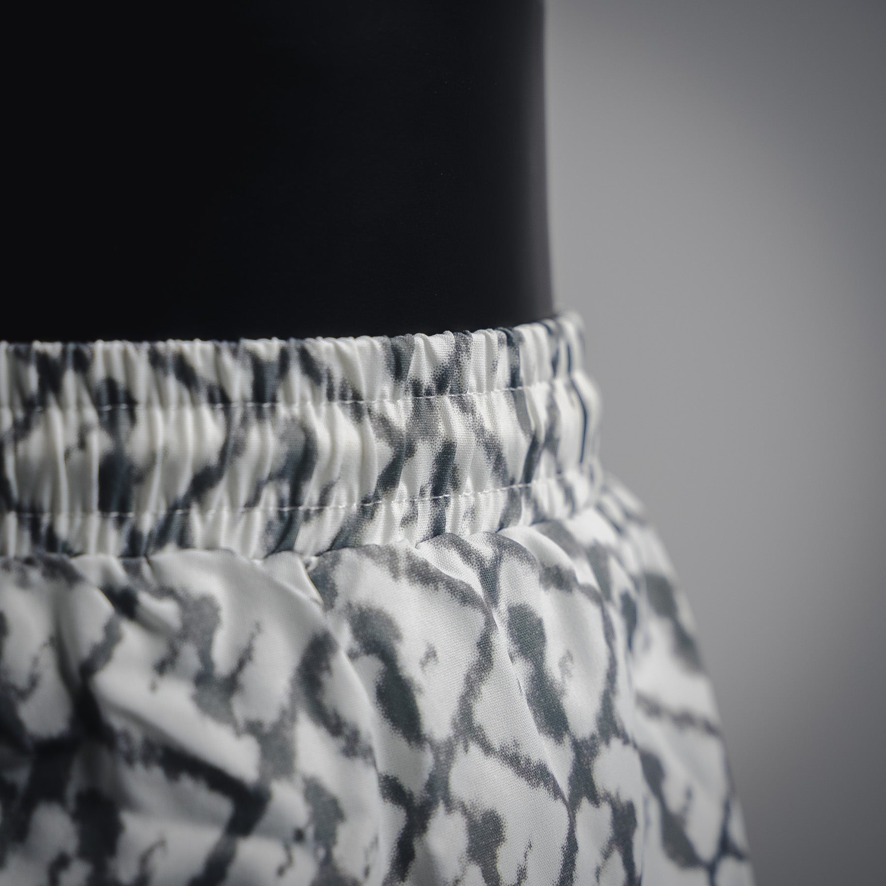 Fend 25ss print short