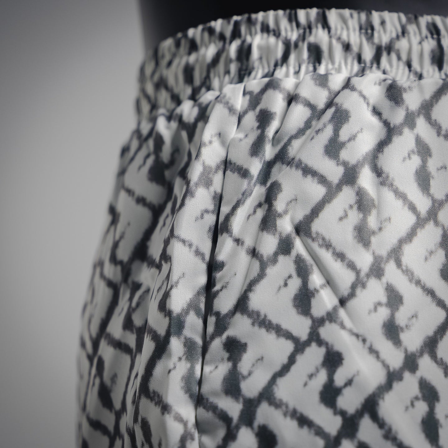 Fend 25ss print short