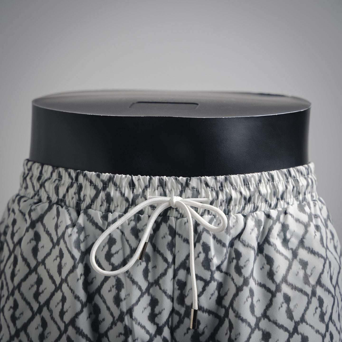 Fend 25ss print short