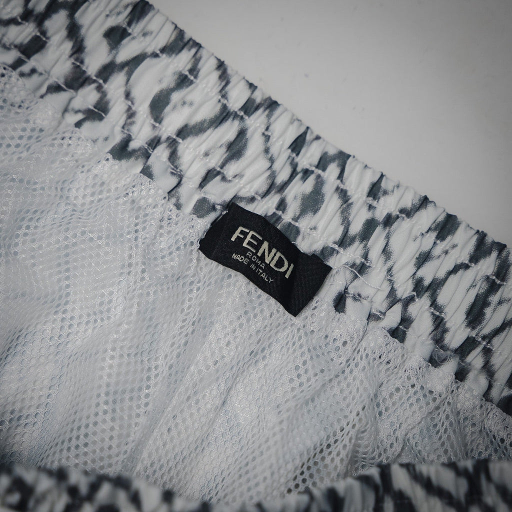 Fend 25ss print short