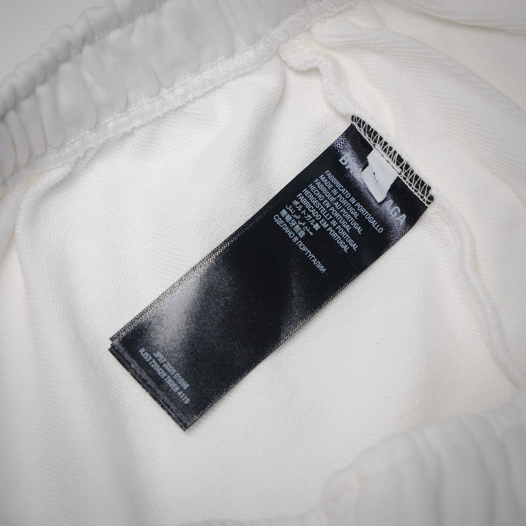 Balen 25ss embroidered short