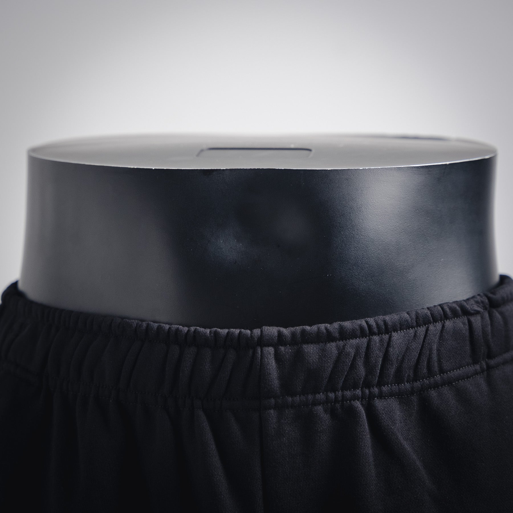 Balen 25ss embroidered short