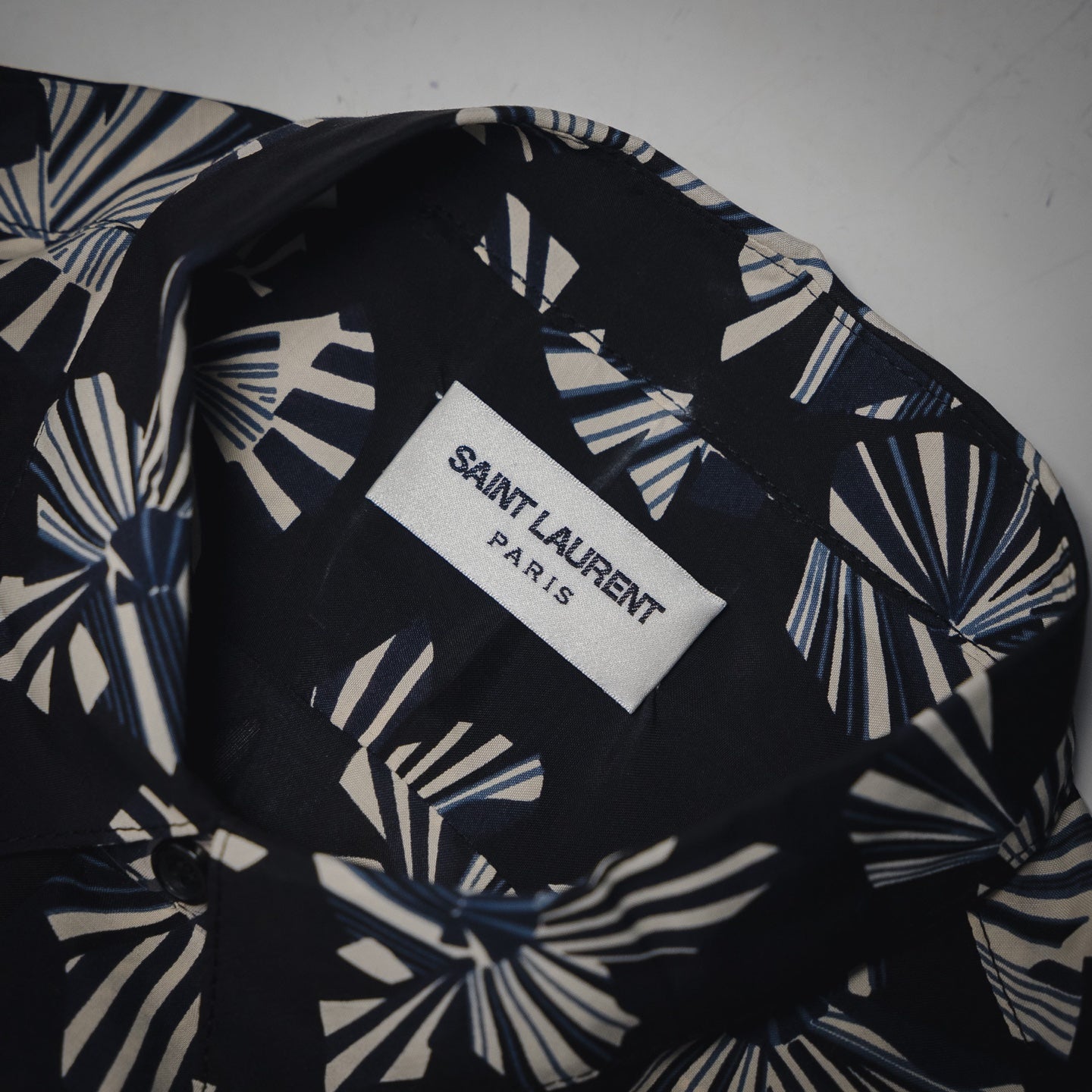 Saint lau 25ss print shirt