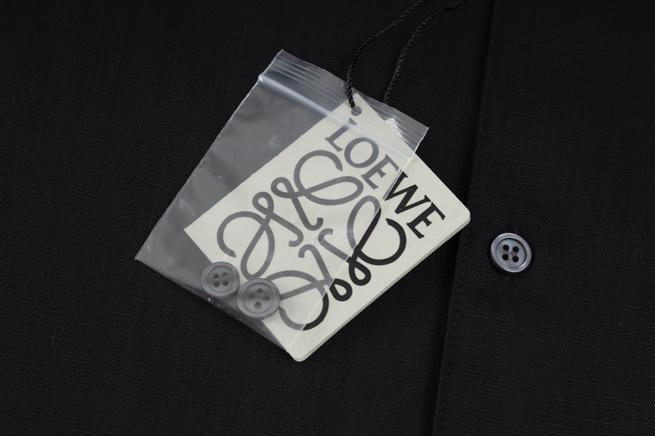 Loe 25ss anagram linen shirt