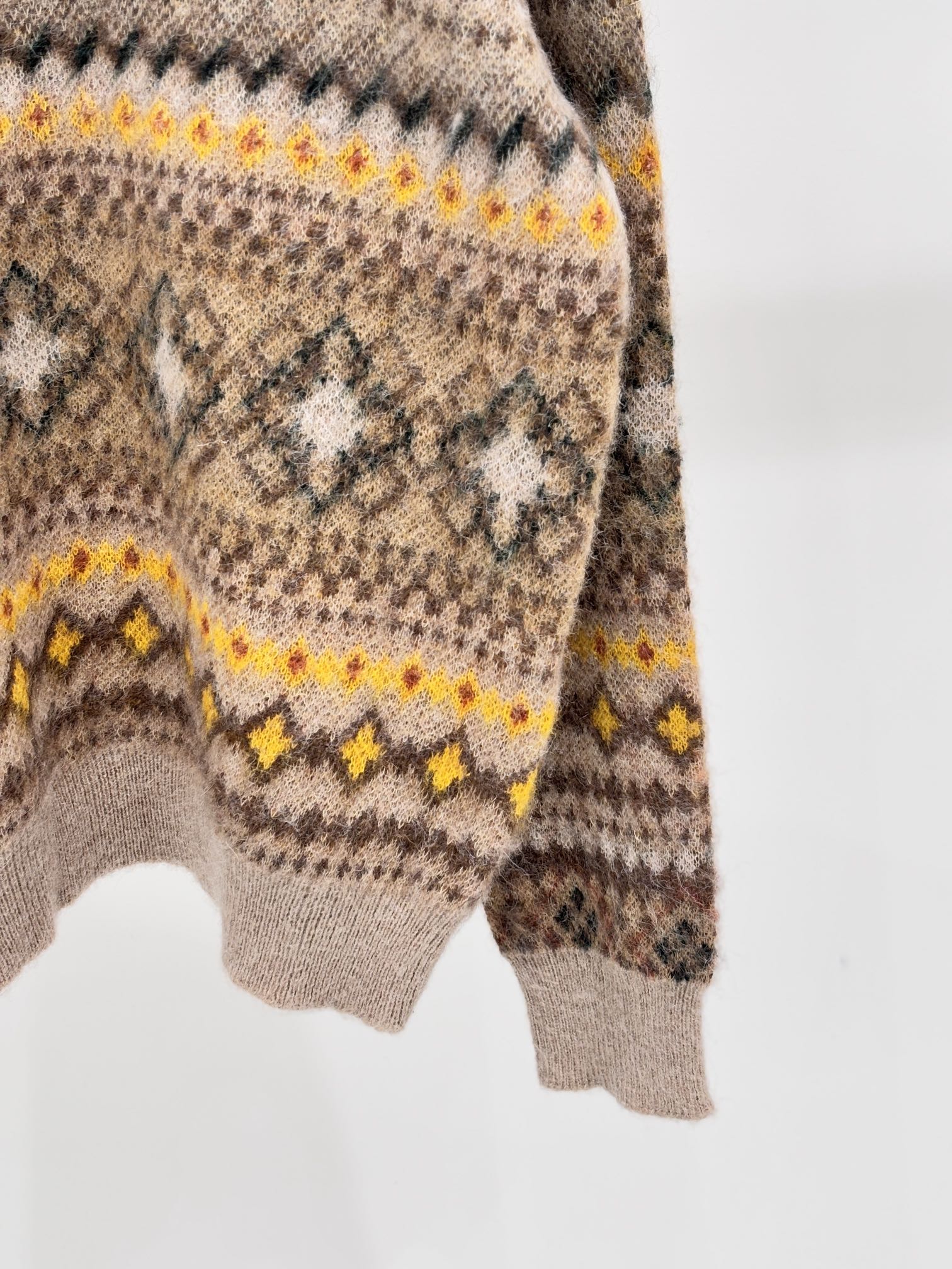 Louis 25ss knit sweater