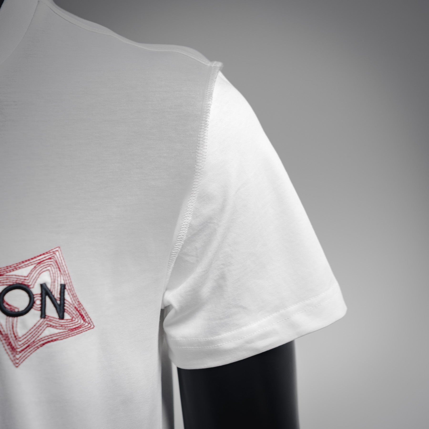 Louis 25ss embroidered t-shirt