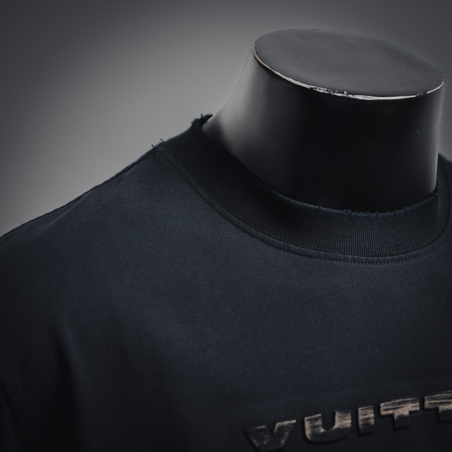 Louis 25ss embossed t-shirt