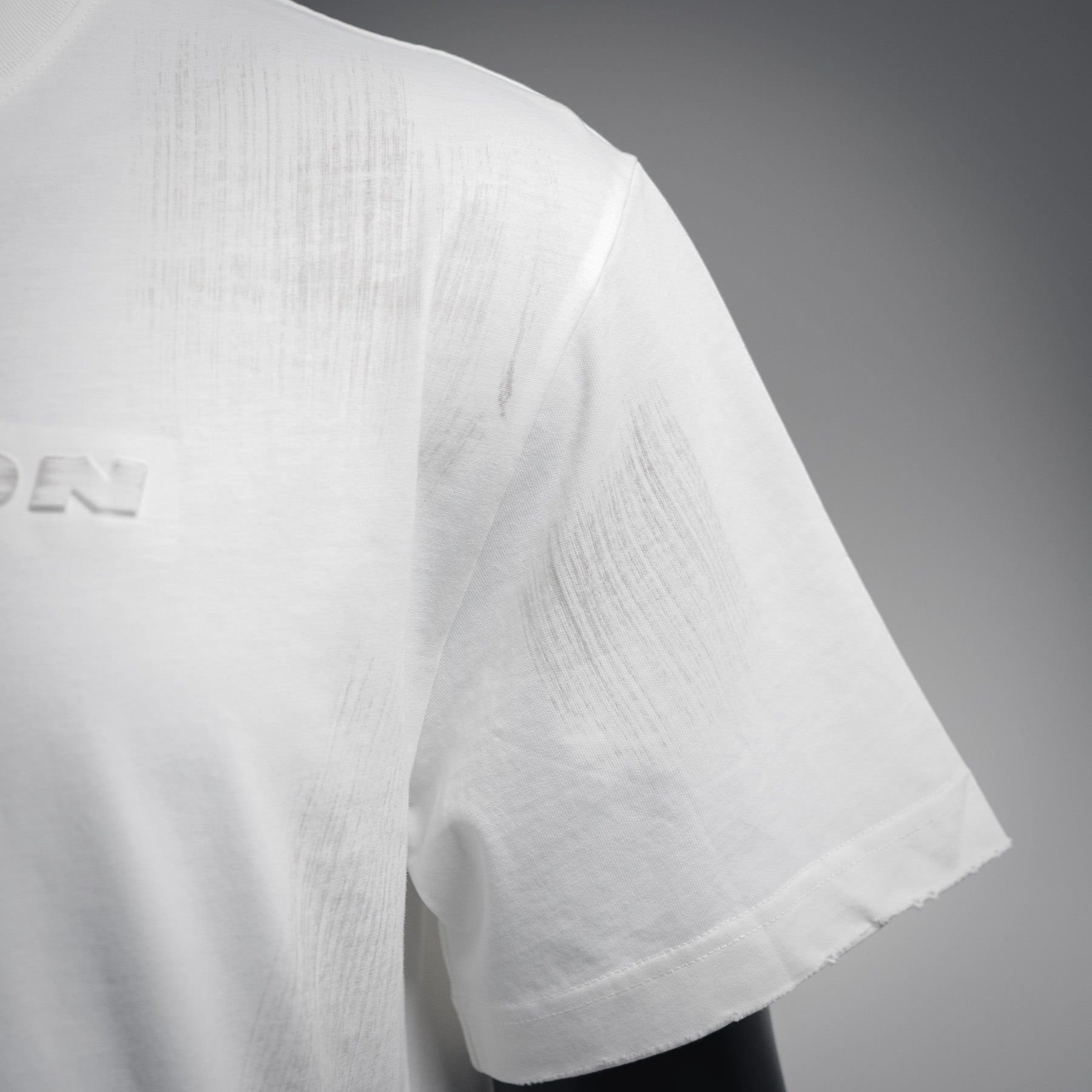 Louis 25ss embossed t-shirt