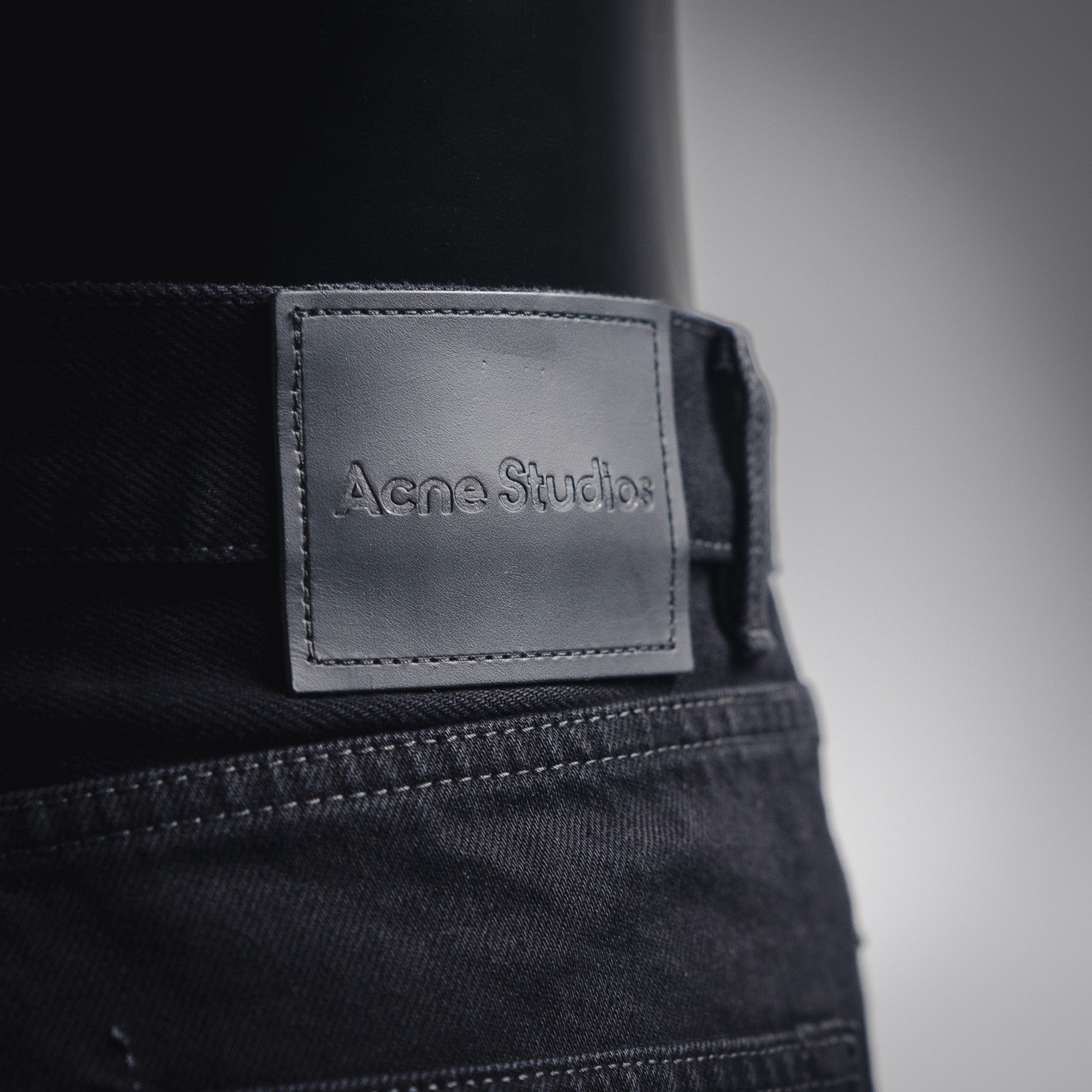 Acne 25ss 1981M jeans