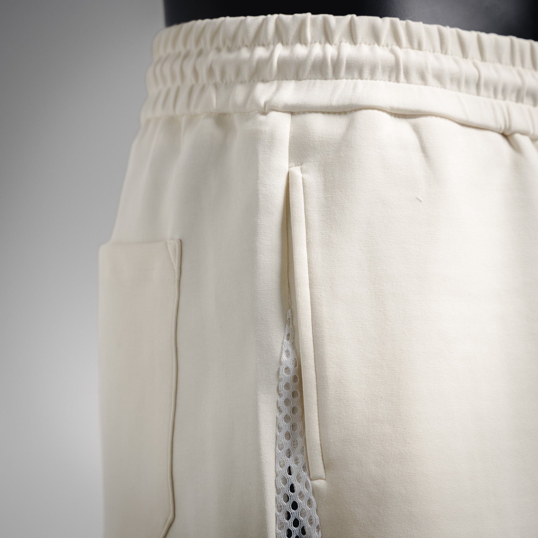 Fend 25ss embroidered short