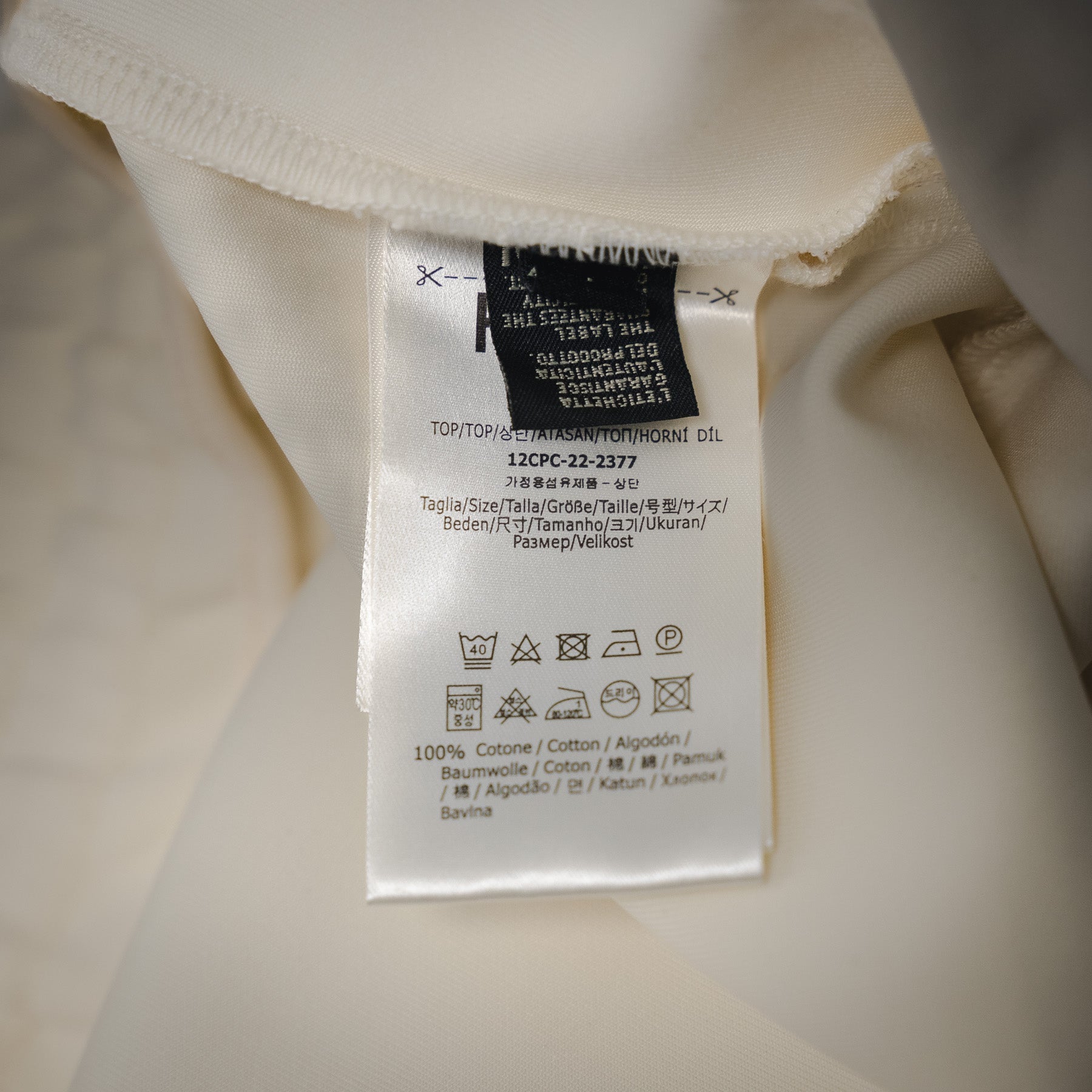 Fend 25ss embroidered short