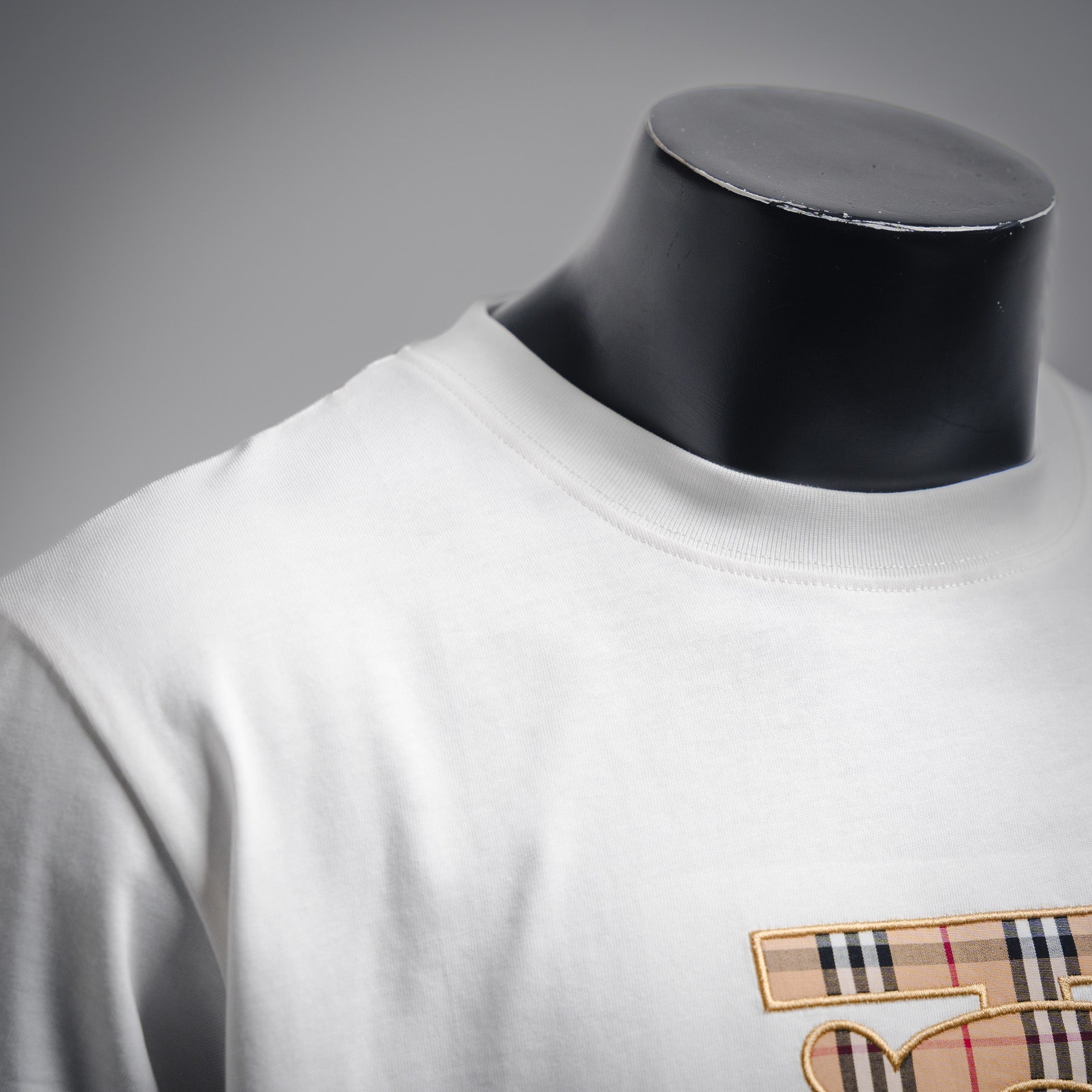 Bur embroidered t-shirt