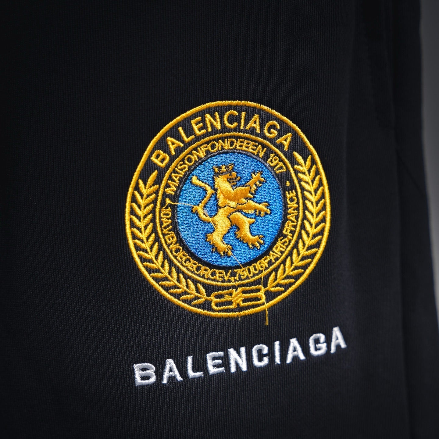 Balen embroidered short