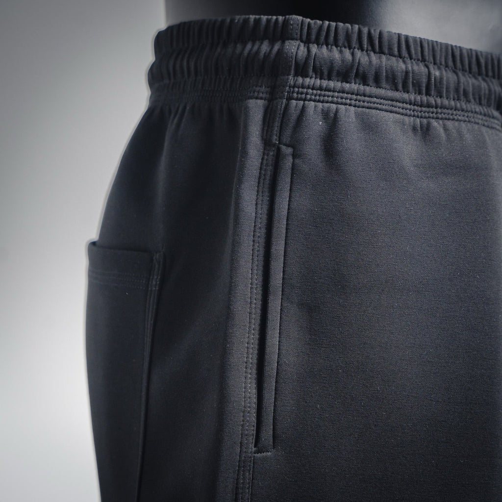 Bur embroidered short