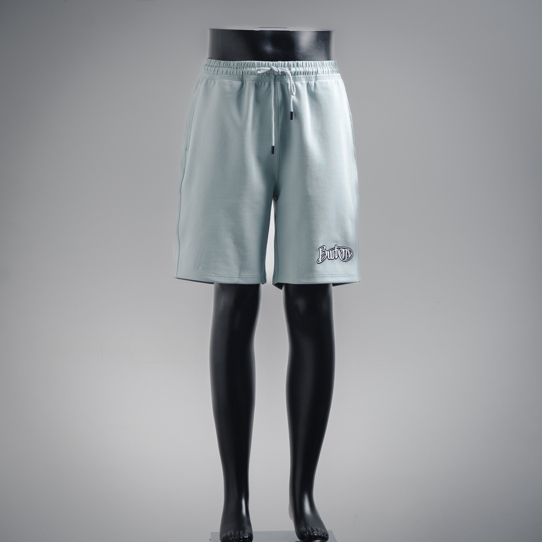 Bur embroidered short