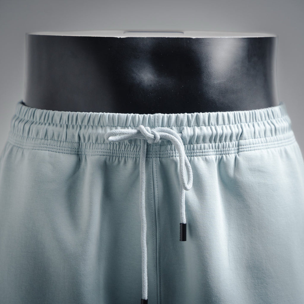 Bur embroidered short