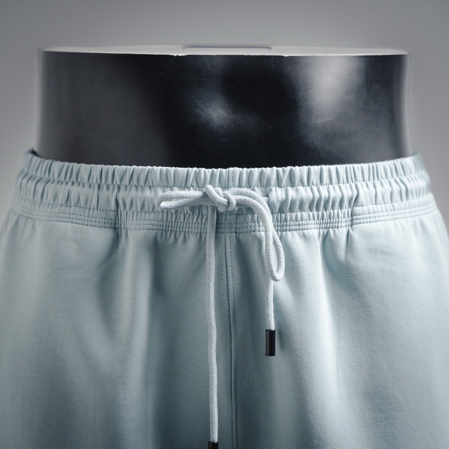 Bur embroidered short