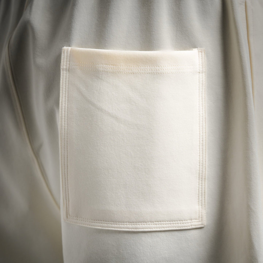 Bur embroidered short