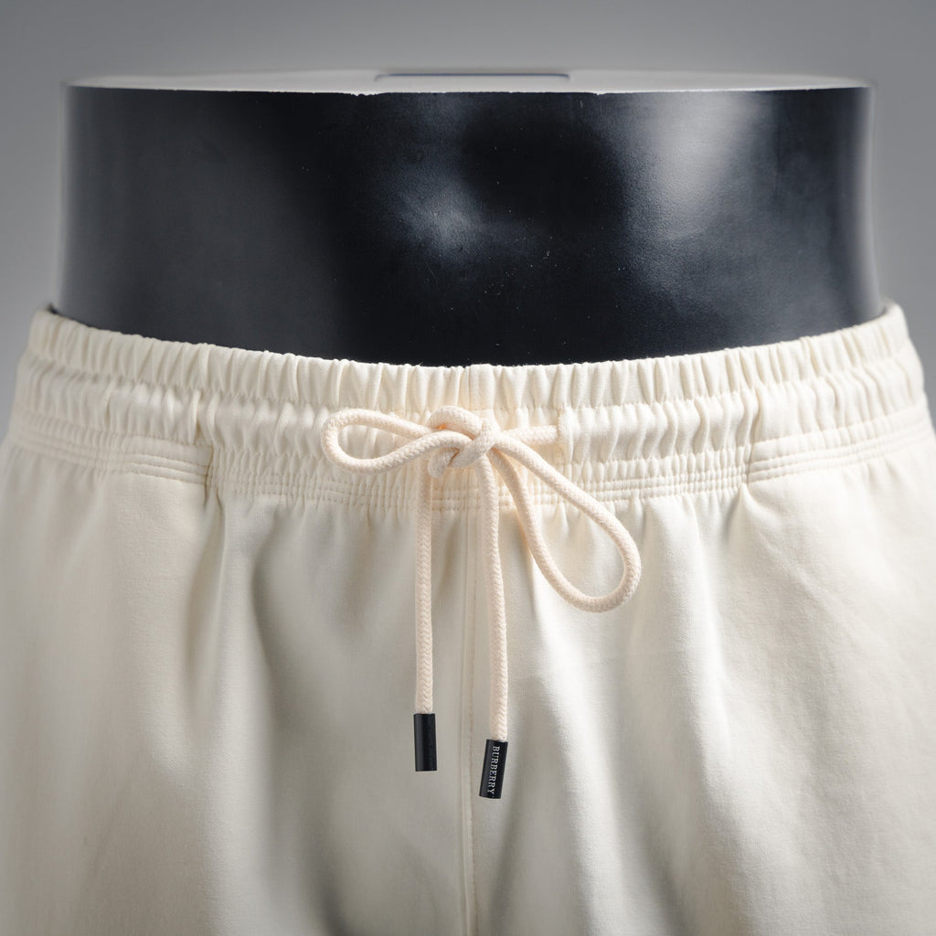 Bur embroidered short