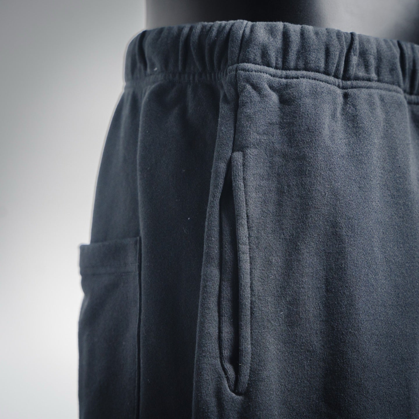 Saint mic ribon saint print short