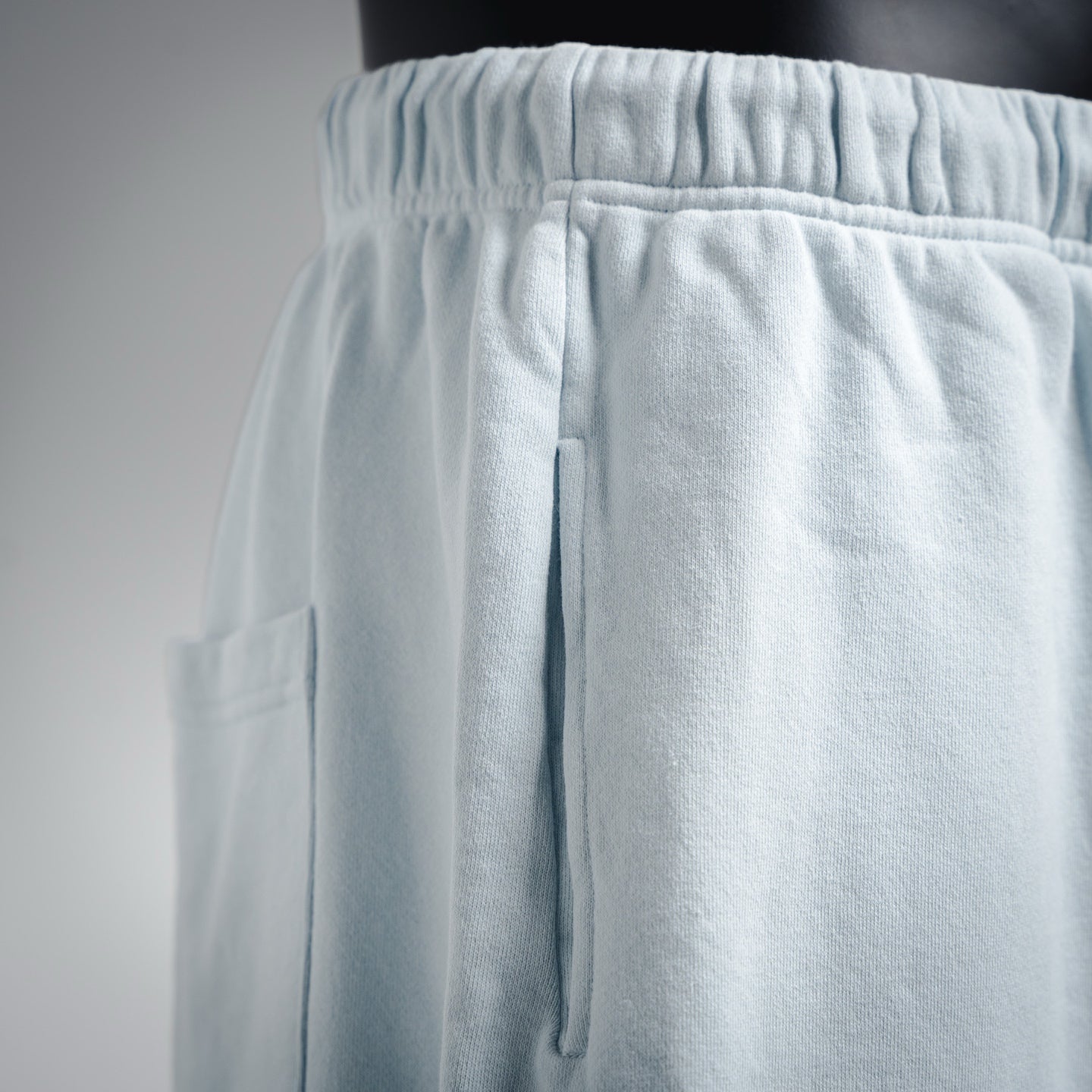 Saint mic ribon saint print short