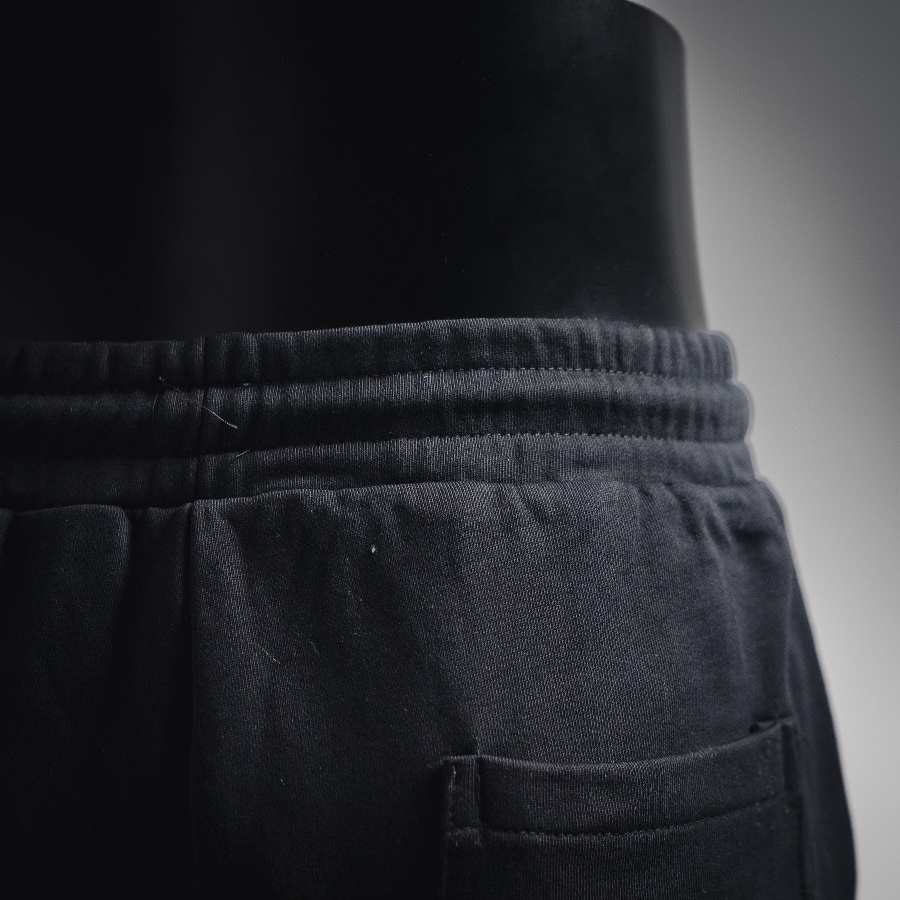 Louis embroidered short