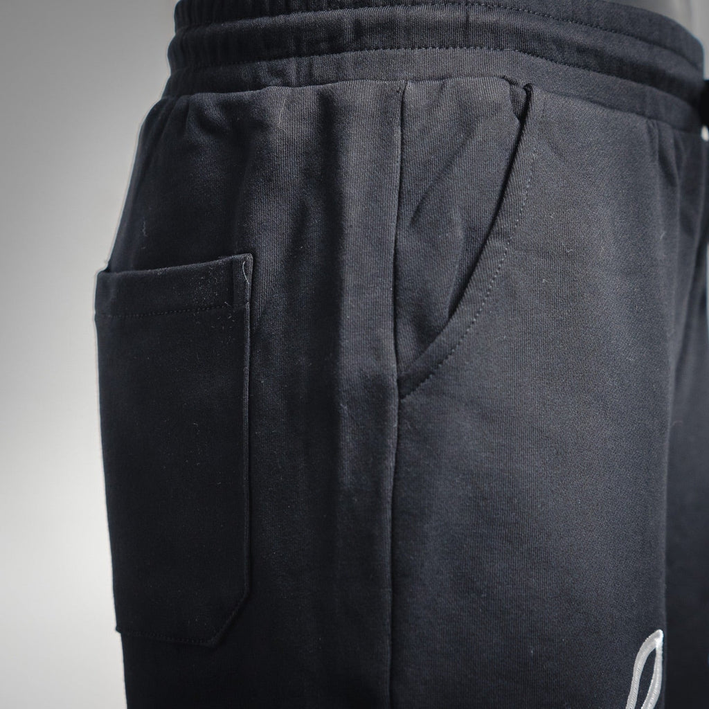 Louis embroidered short