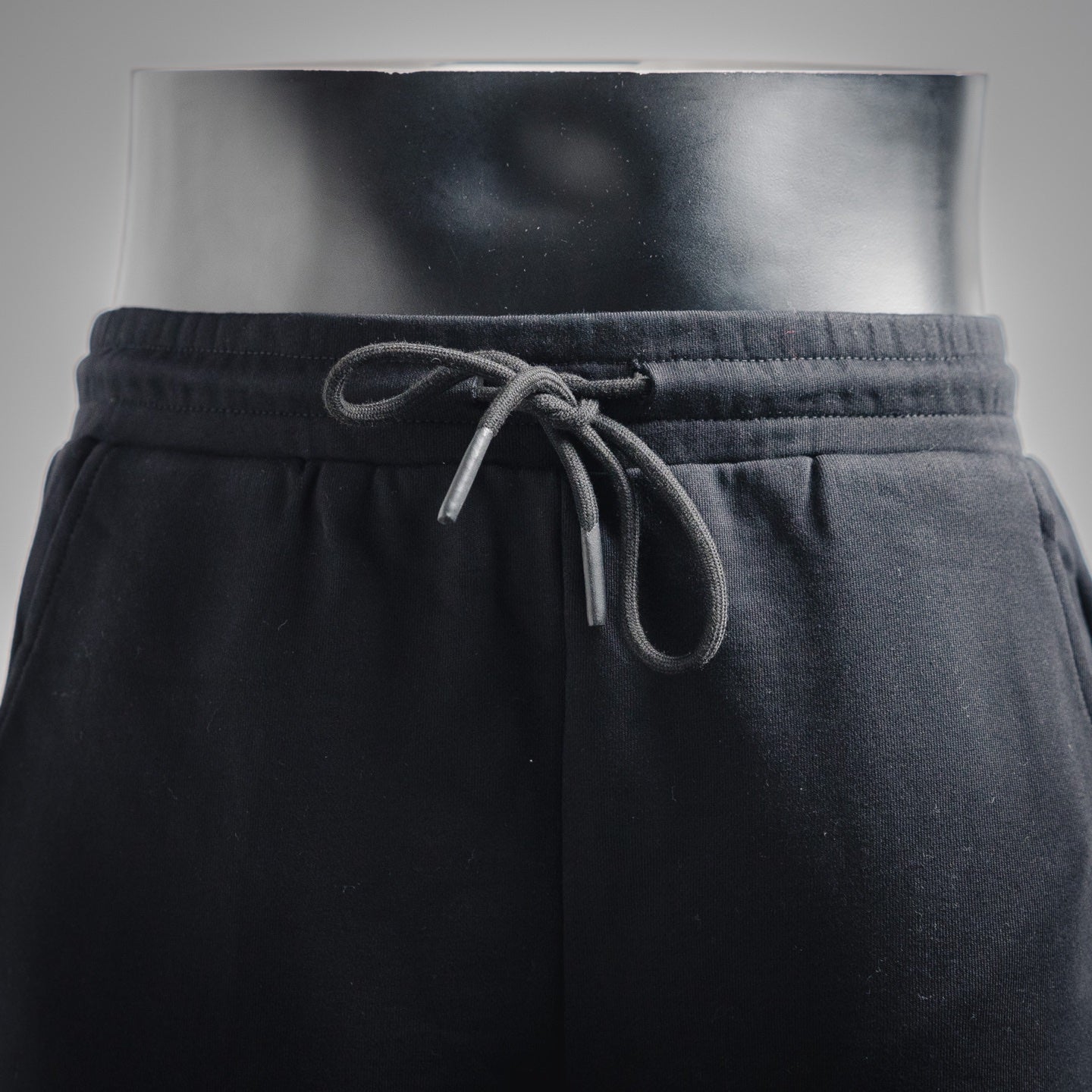 Louis embroidered short