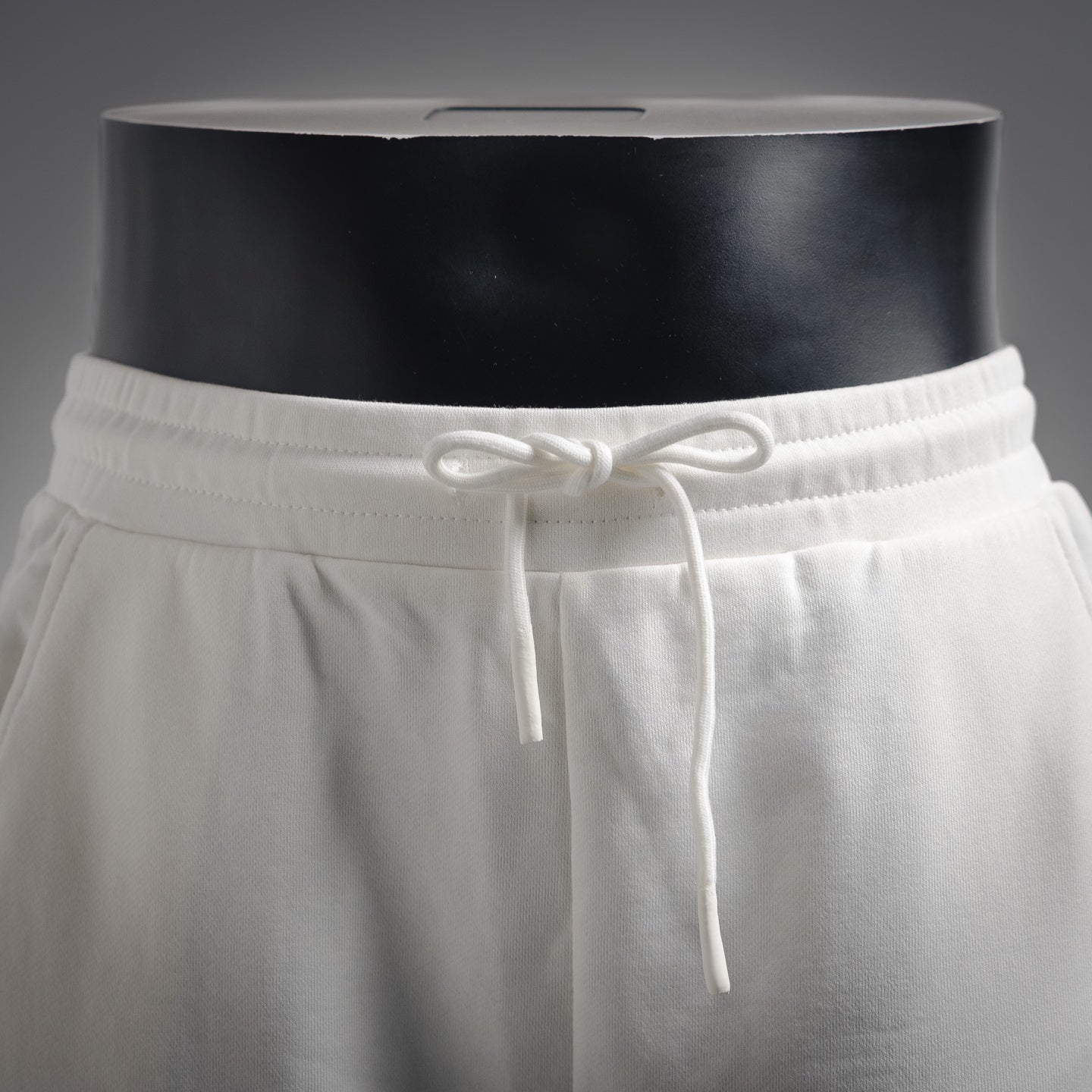 Louis embroidered short