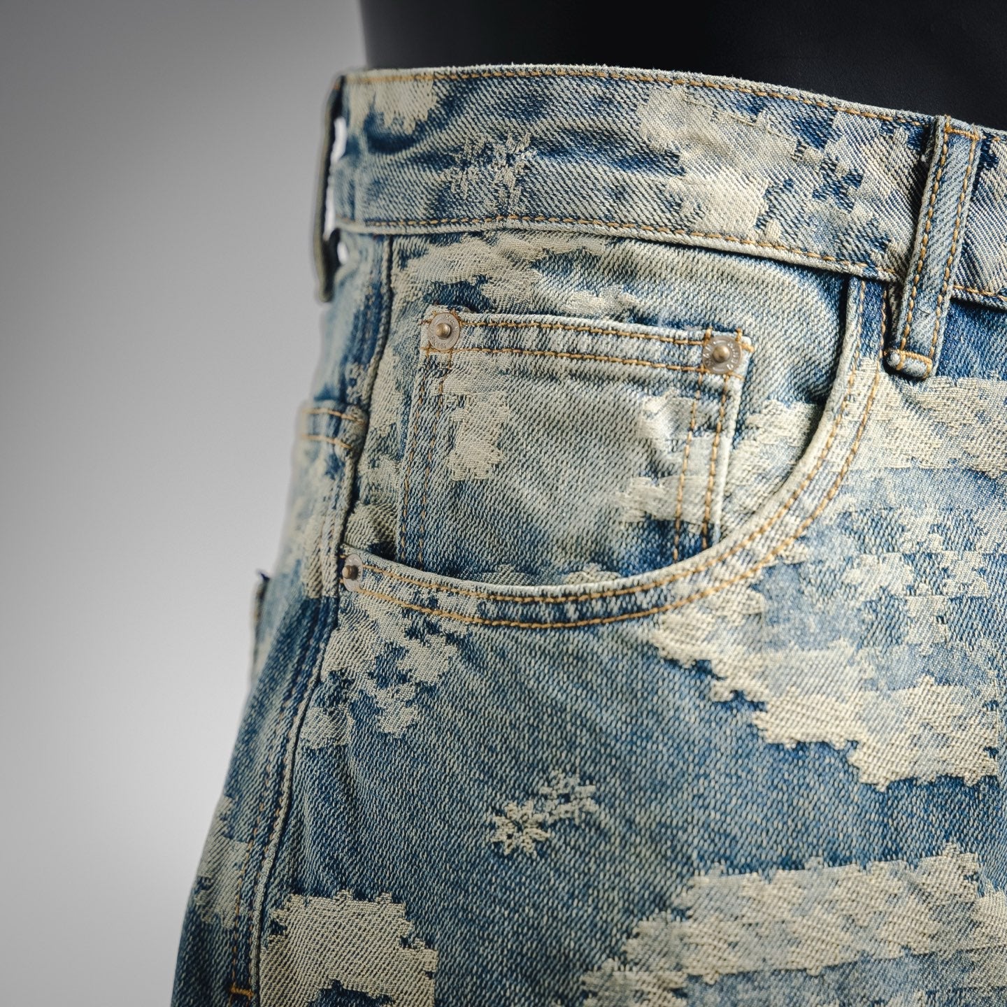 Louis jacquard short