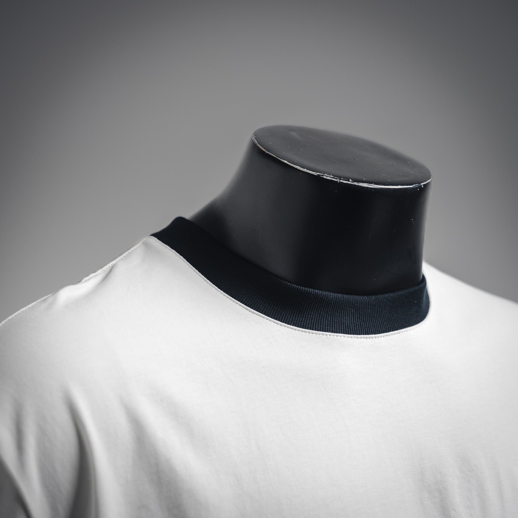 Loe 25ss embroidered t-shirt